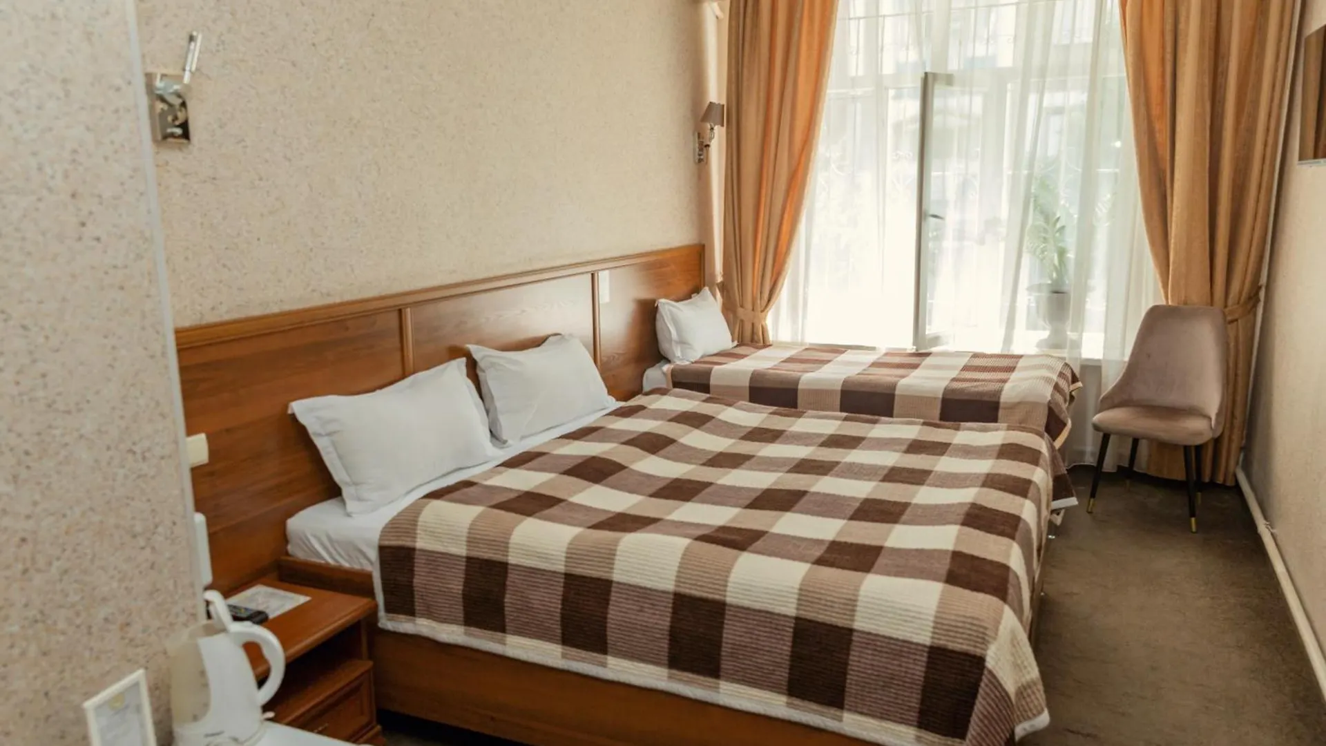 Ajour Hotel Almaty 3*,